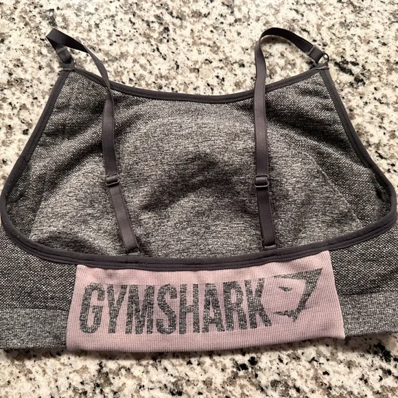Gymshark sports bra - Picture 1 of 2